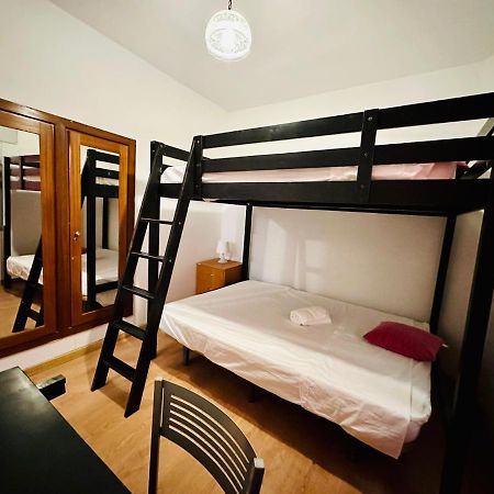 Punta Me Rooms Near The Gran Via Madrid Exterior photo