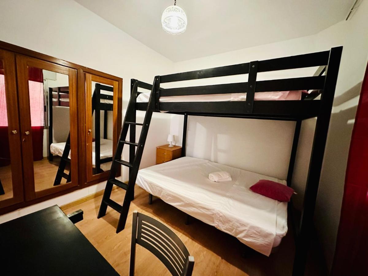 Punta Me Rooms Near The Gran Via Madrid Exterior photo